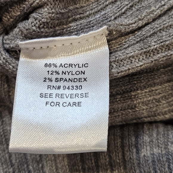 Knit Turtleneck - Picture 5 of 6